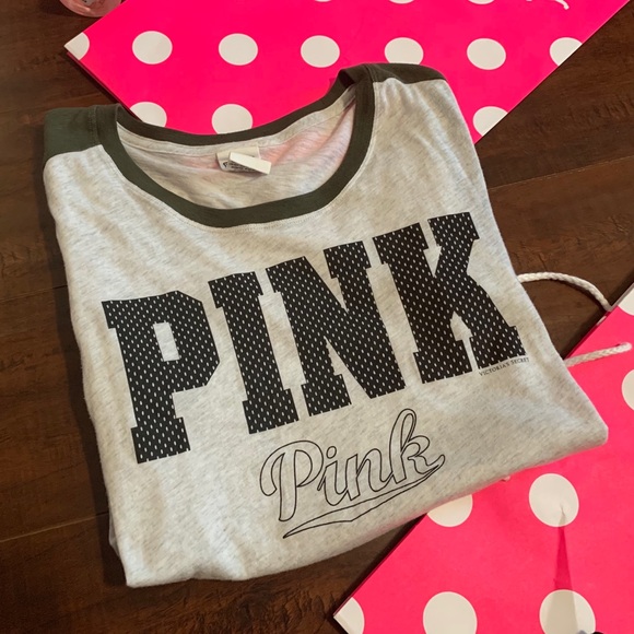 ❌ SOLD ❌  5 Victoria Secret Pink Tees!! - Picture 6 of 7